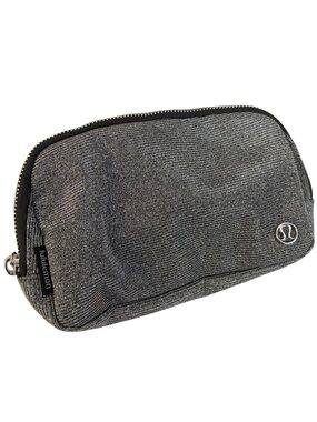 NWOT LULULEMON ATHLETIC EVERYDAY BELT BAG
